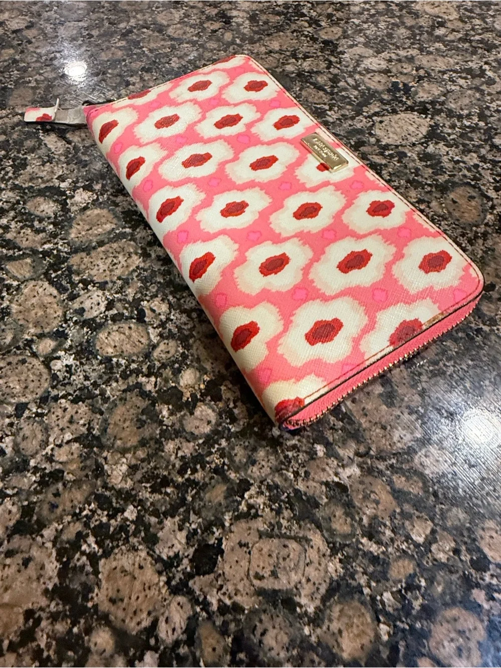 Kate Spade New York Laurel Way Neda wallet